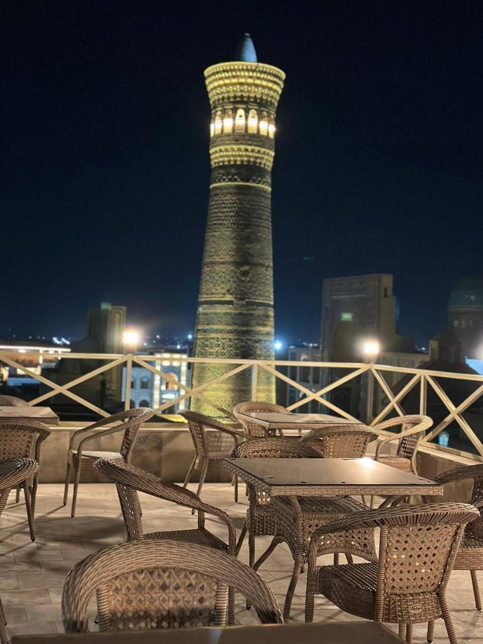 בוקורו Poyi Kalon Teracce Hotel حلال מראה חיצוני תמונה
