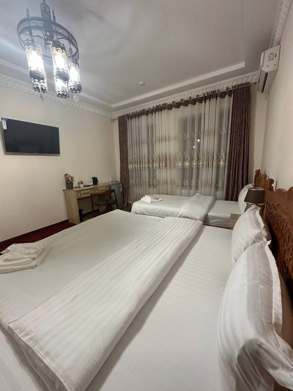 בוקורו Poyi Kalon Teracce Hotel حلال מראה חיצוני תמונה