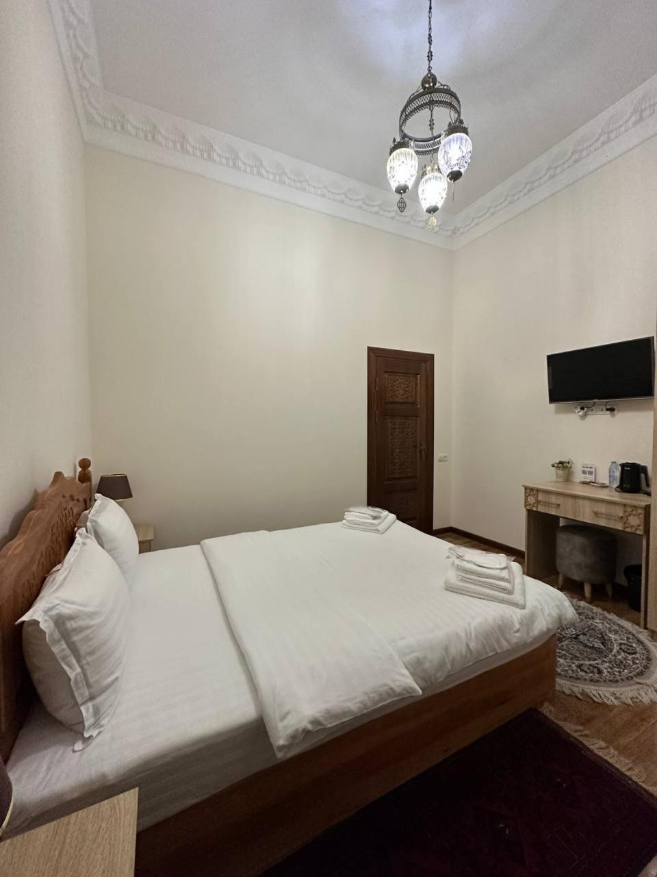 בוקורו Poyi Kalon Teracce Hotel حلال מראה חיצוני תמונה
