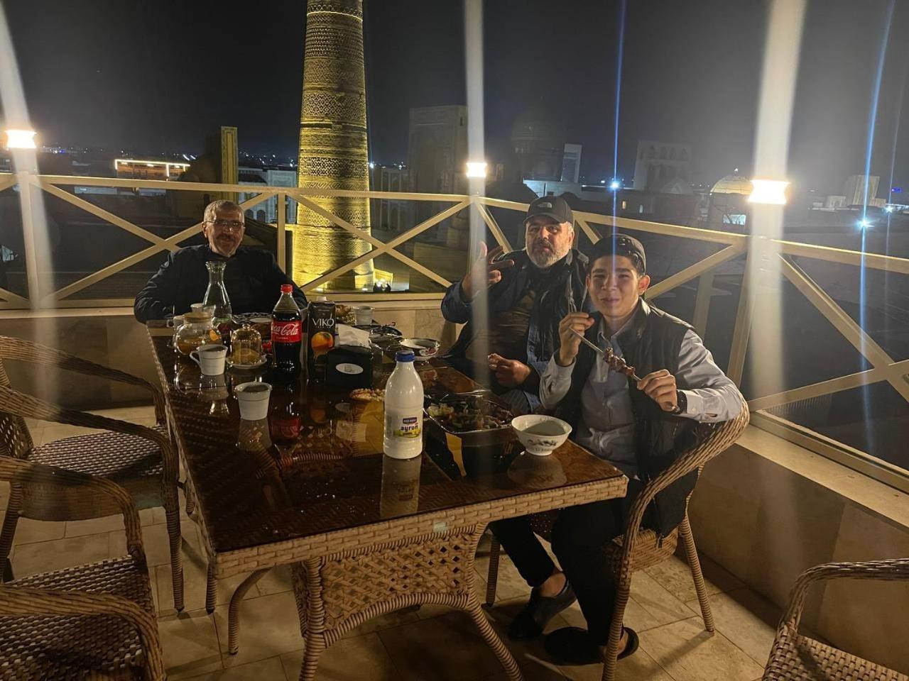 בוקורו Poyi Kalon Teracce Hotel حلال מראה חיצוני תמונה