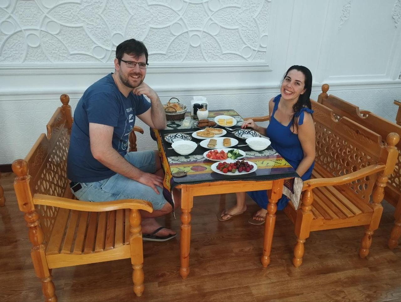בוקורו Poyi Kalon Teracce Hotel حلال מראה חיצוני תמונה
