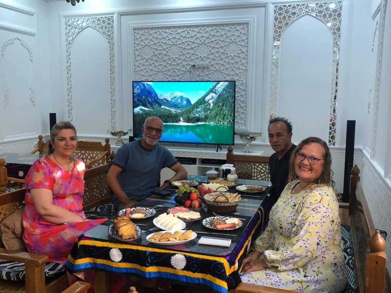 בוקורו Poyi Kalon Teracce Hotel حلال מראה חיצוני תמונה