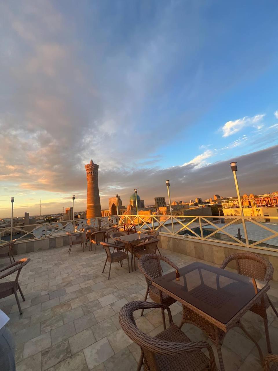 בוקורו Poyi Kalon Teracce Hotel حلال מראה חיצוני תמונה